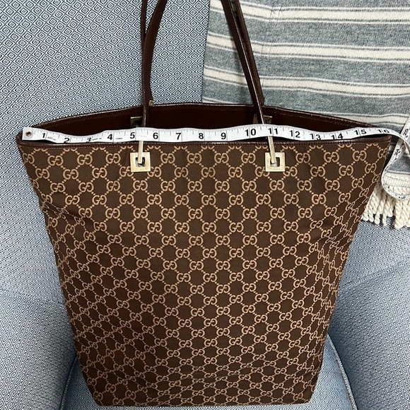 Authentic Gucci Large Canvas Bucket Tote Bag - Picture 16 of 16